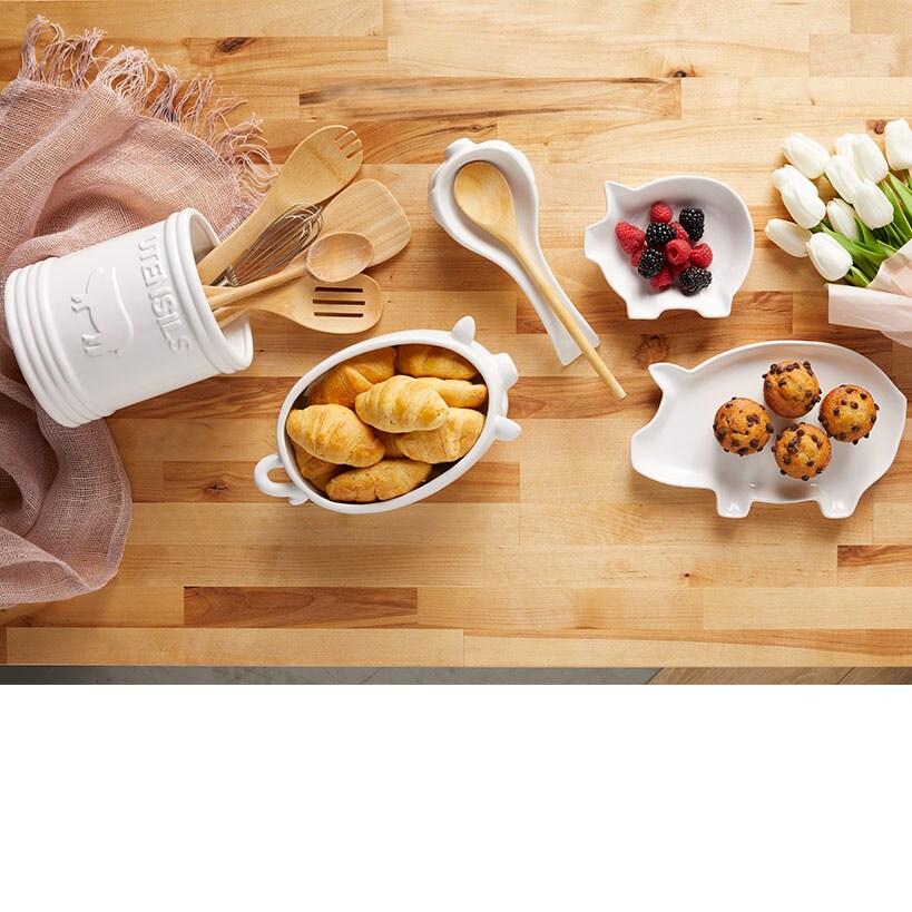 Farmhouse Pig Kitchen Collection