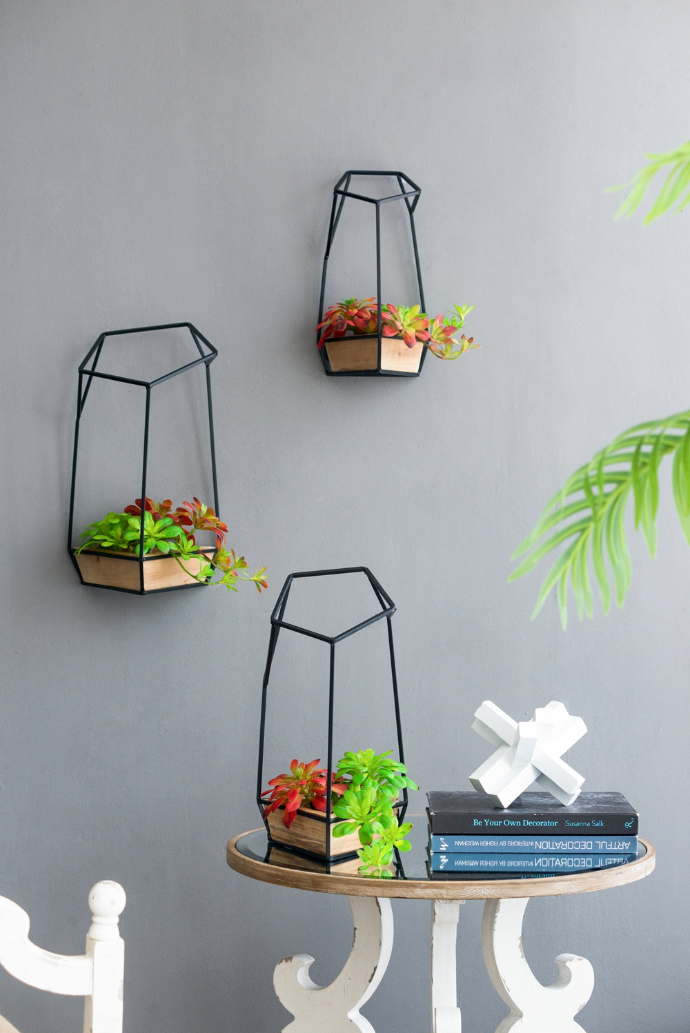 Set of 3 Felix Wall Planter, L:10x10x16.5" M:8.5x8.5x15.5" S:7x7x13.5" - image 7