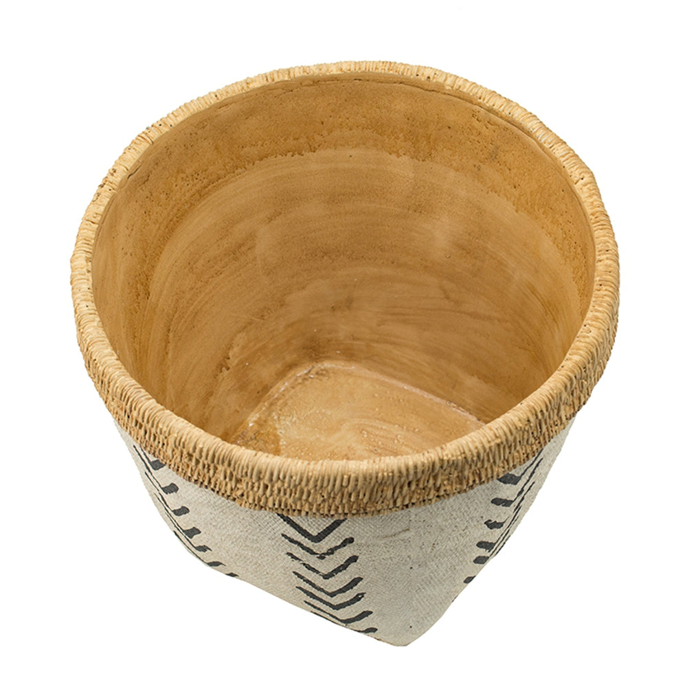 Set of 2 White and Brown Cement Planters with V Pattern, L:D10x8" S:D8x6.5" - image 3