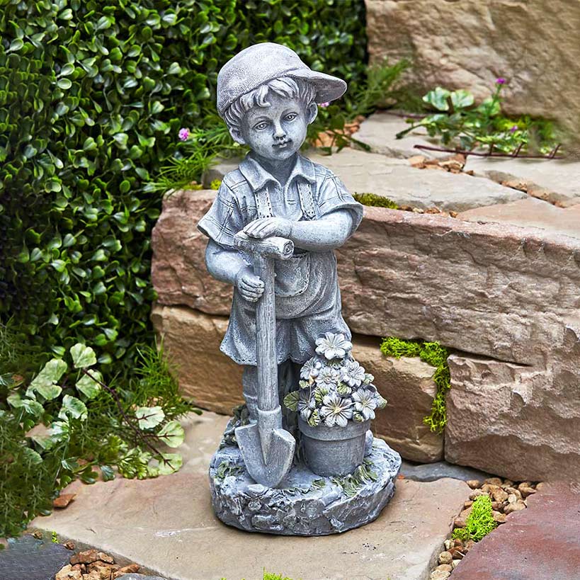 Solar-Lighted Gardening Kids