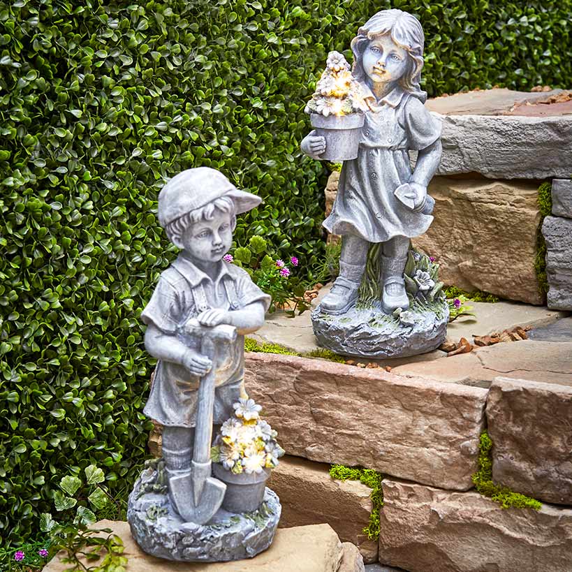 Solar-Lighted Gardening Kids