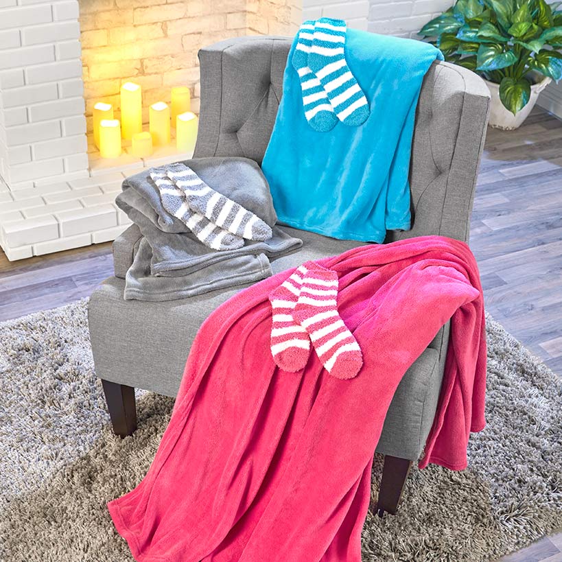 Cozy Plush Throw with Socks Gift Sets