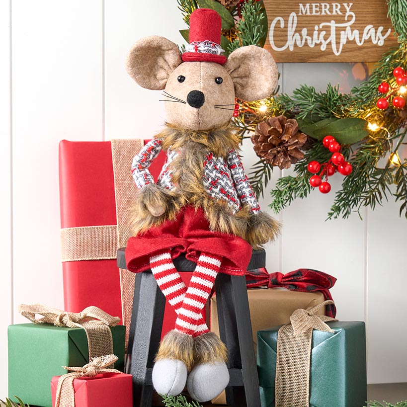 Adorable Sitting Mouse