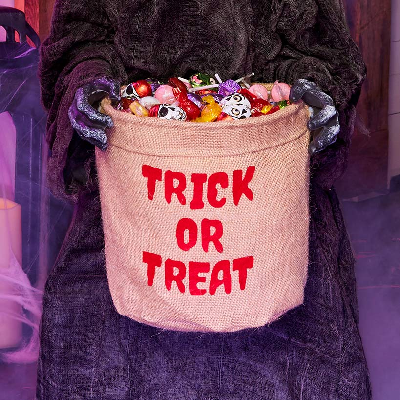 Creepy Skeleton Butler Greeter