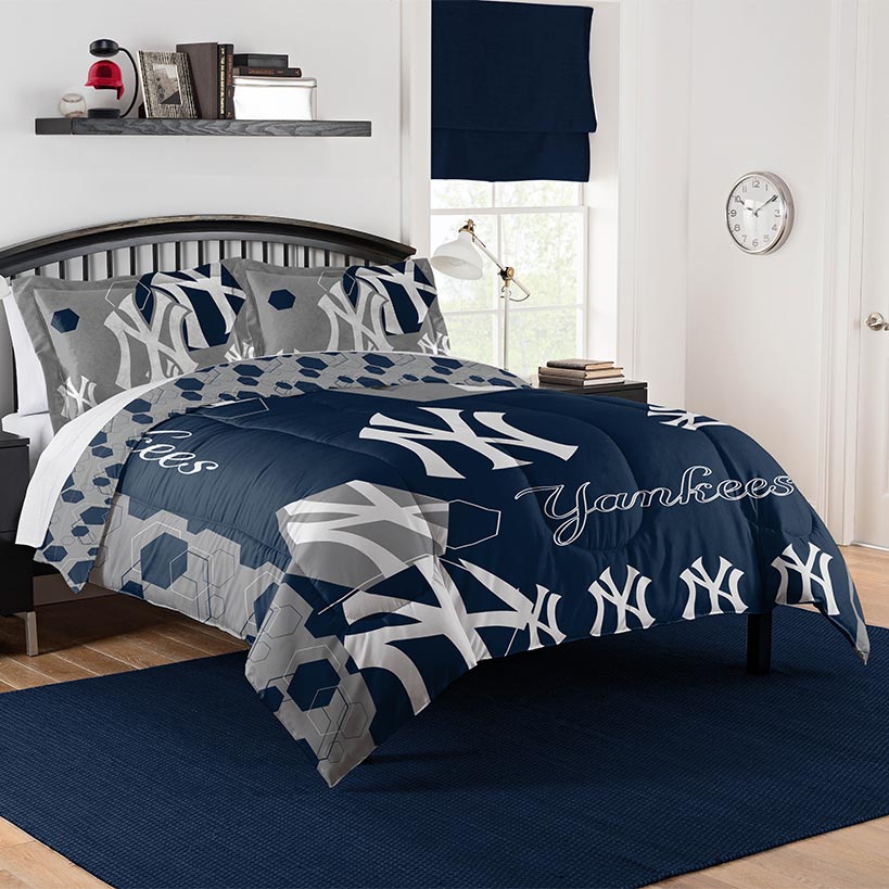 MLB™ Hexagon Comforter Sets