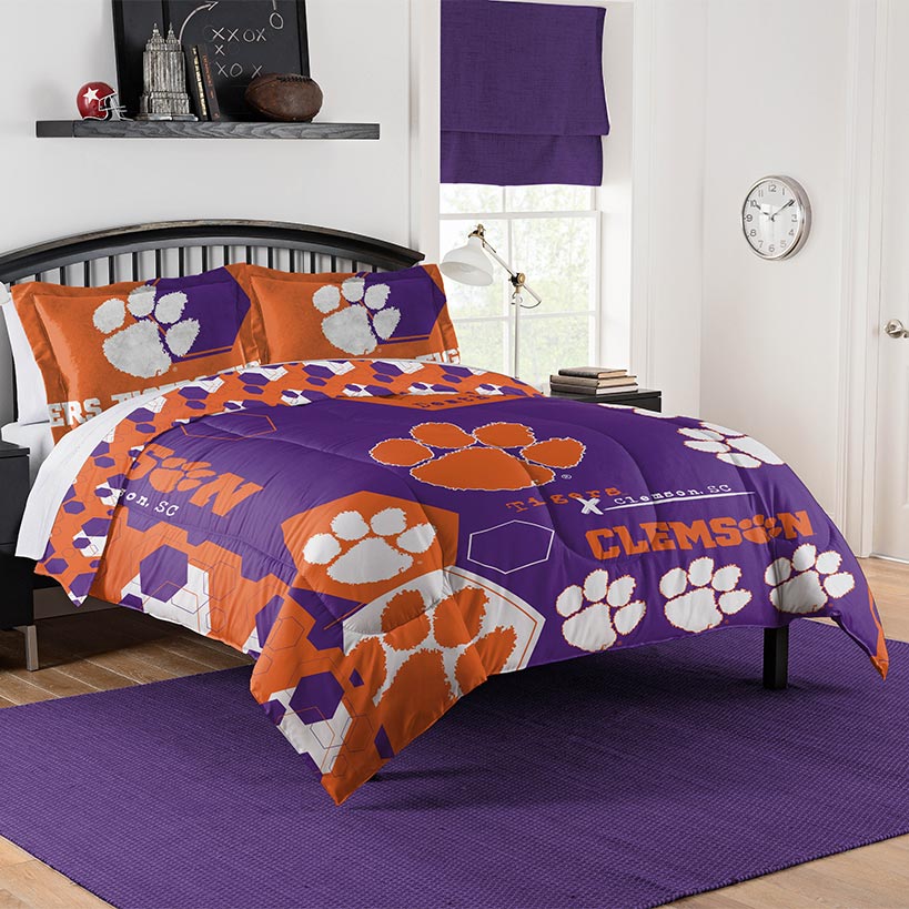 NCAA Hexagon Comforter Set