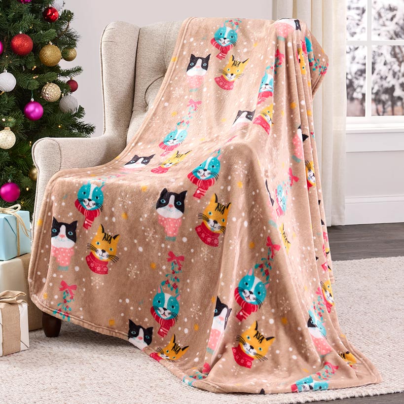 Holiday 50"x 60" Plush Throw