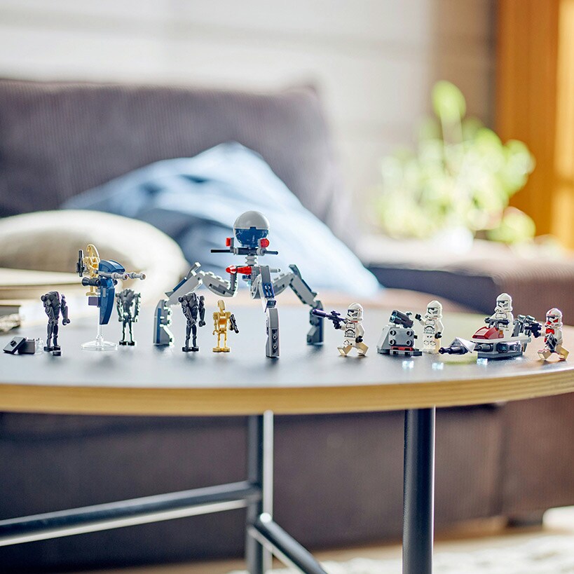 LEGO® Star Wars™ Clone Trooper™ and Battle Droid™ Battle Pack