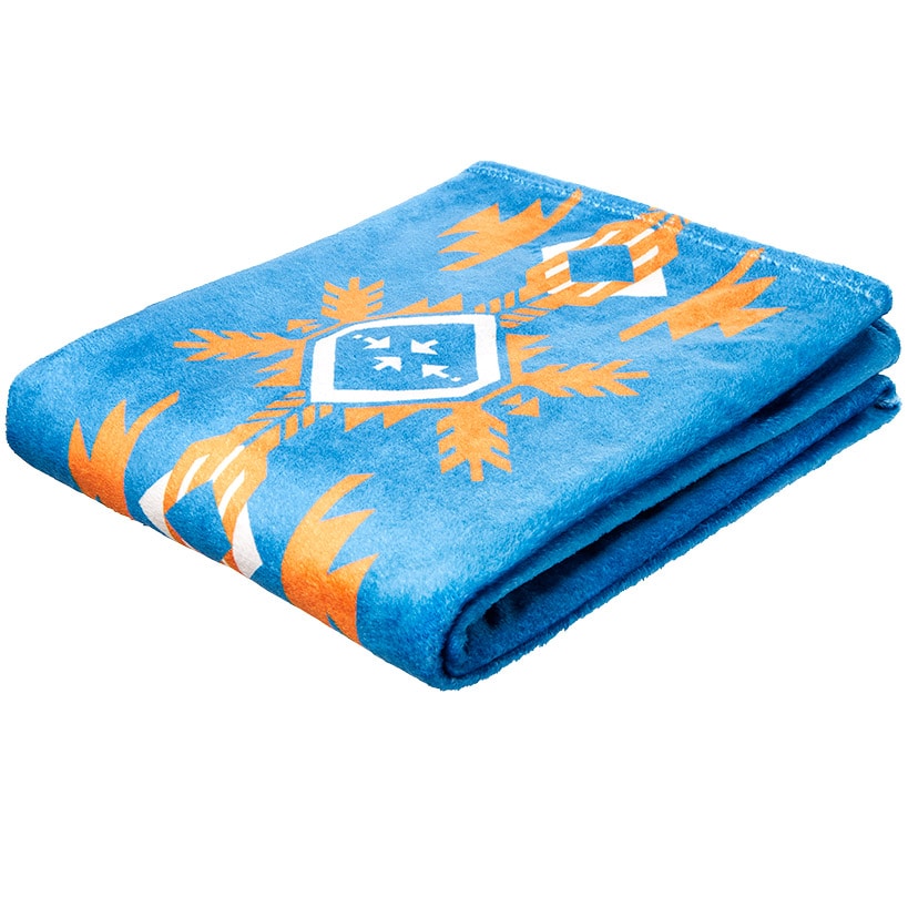 Lake Adventure 50" x 60" Fleece Plush Throw