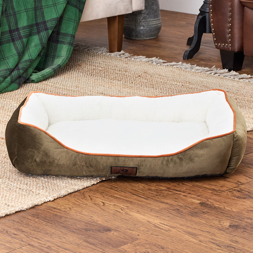 Mossy Oak Pet Bed - Plush Comfort with Non-Slip Bottom