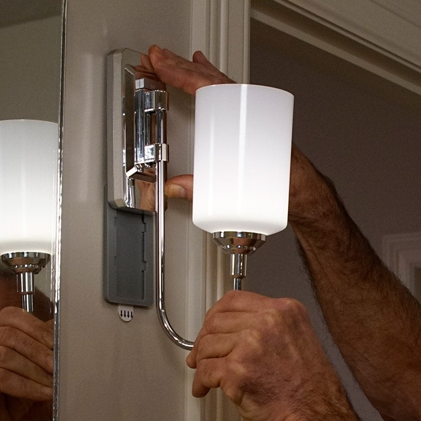 Smart Sconce™ Dimmable Wireless Wall Light With Remote