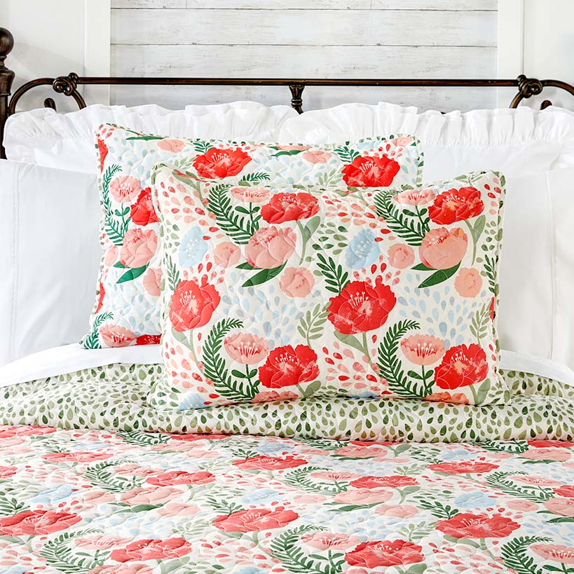 Spring Poppy Quilt Ensemble
