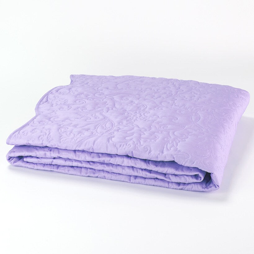 Quilted Damask Bedspread Sets