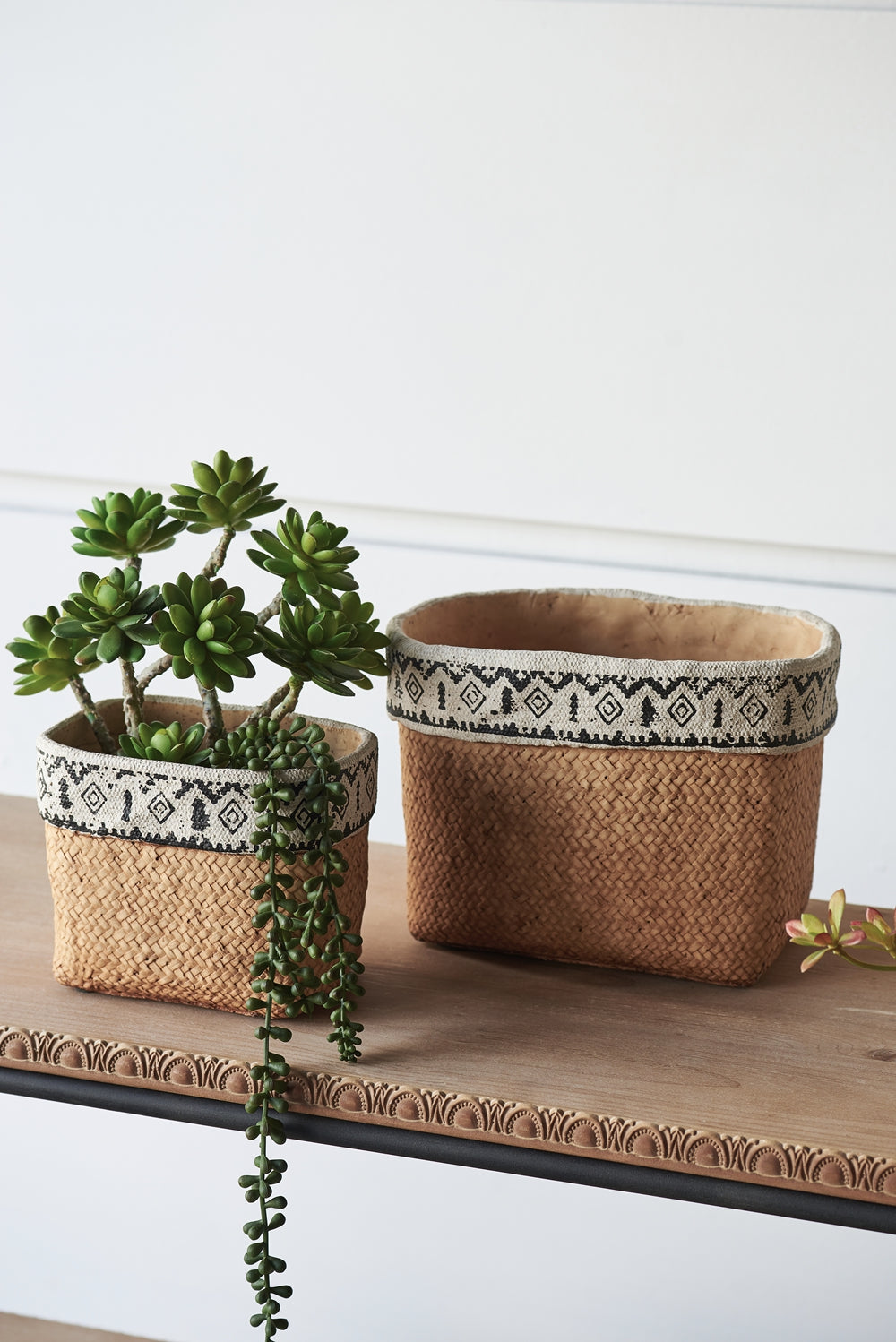 Set of 2 Rectangular Basket Planters with Geometric Trim, L:10.5x8.5x8" S:7.5x5.5x6.5" - image 8