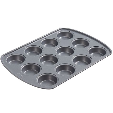 Wilton 12-Cup Cupcake Pan with Lid