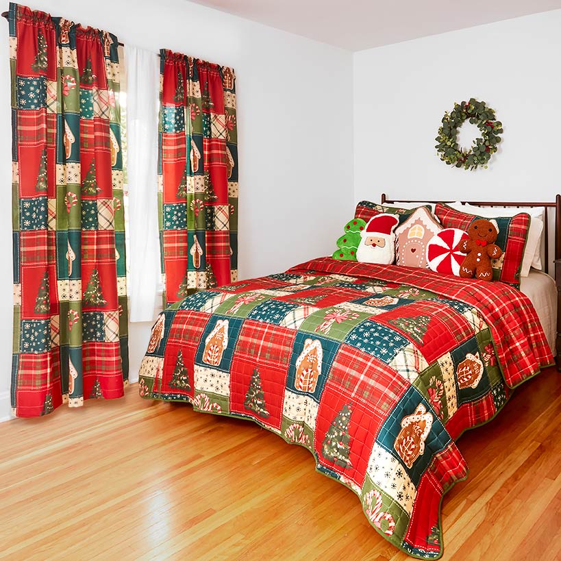 Christmas Patchwork Reversible Full/Queen or King Quilt, or Sham