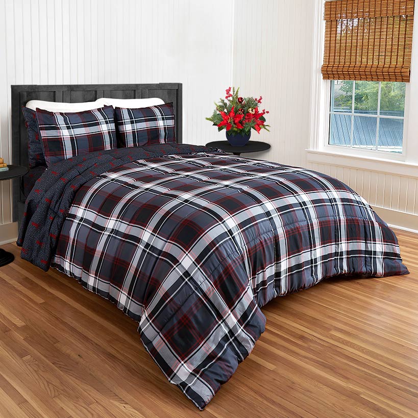 Liam Plaid King Comforter Set with Deer