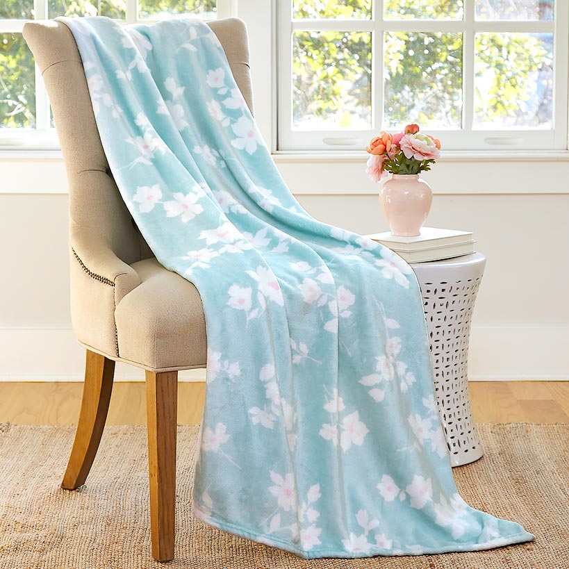 Garden Patch 50" x 60" Plush Throw