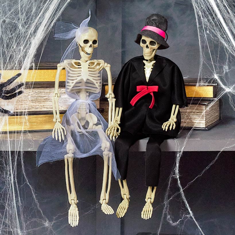 Classic Poseable Skeleton Wedding Couple