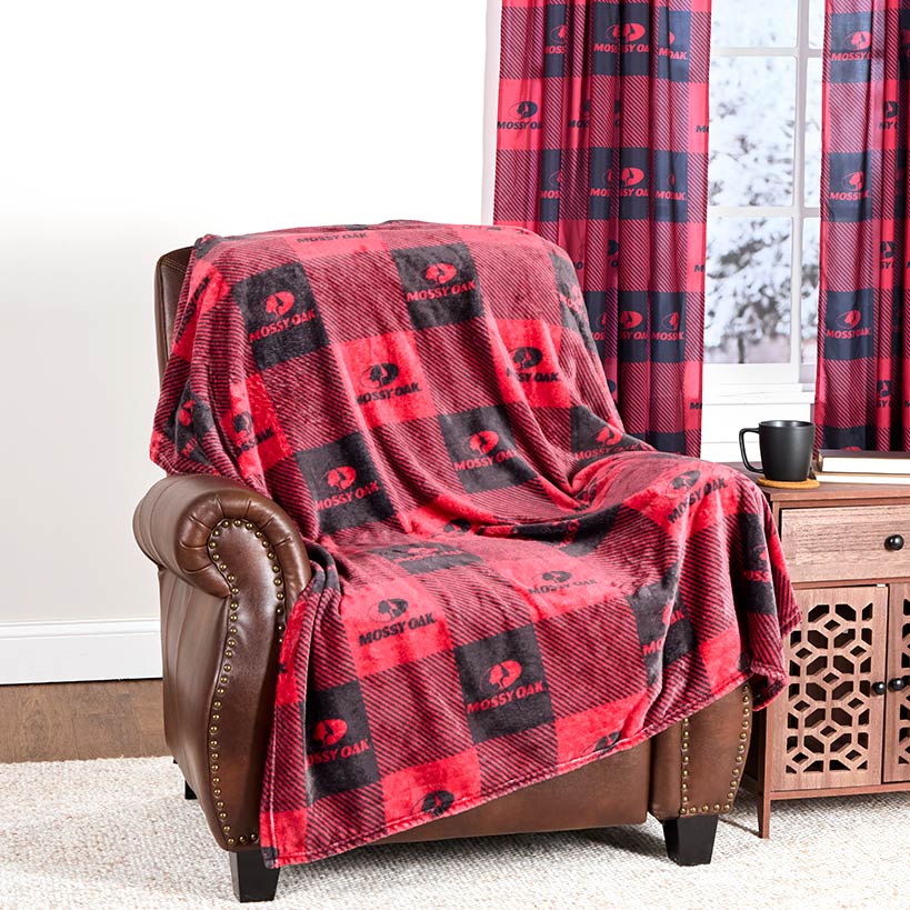 Mossy Oak Red Buffalo Logo 50" x 60" Fleece Plush Throw