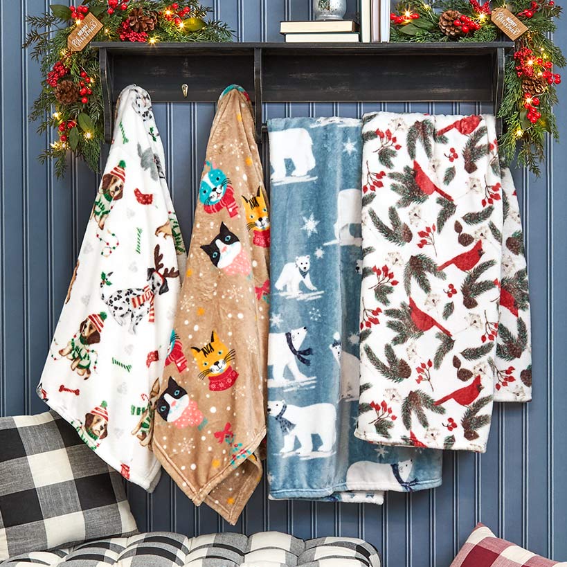 Holiday 50"x 60" Plush Throw