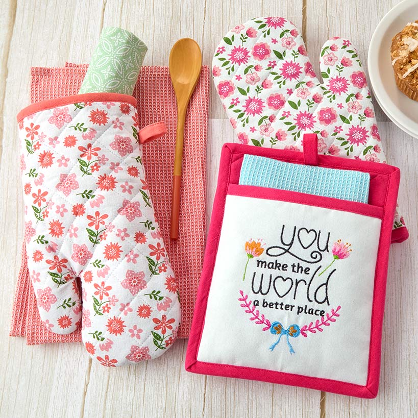 Spring Mother's Day Gift Set Oven Mitt, Pot Holder, and Kitchen Towel