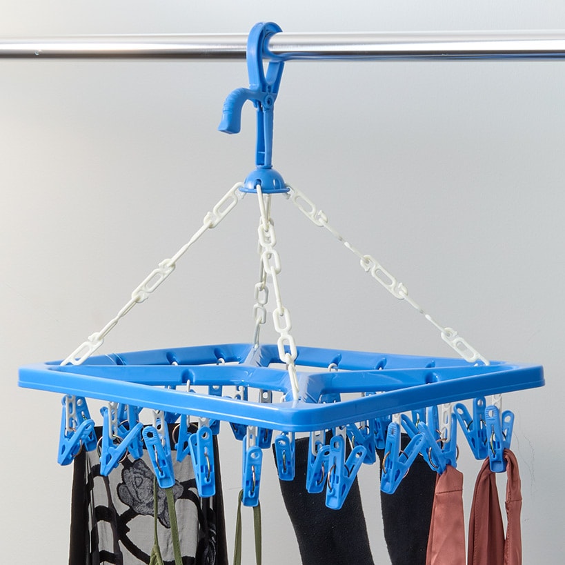 Whitmor Clip and Drip Laundry Drying Rack Hanger - with 26 Clips