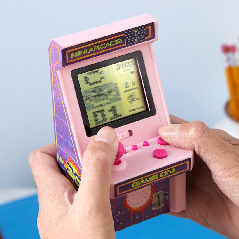 Mini-Arcade Handheld Sound 26-In-1 Retro Game
