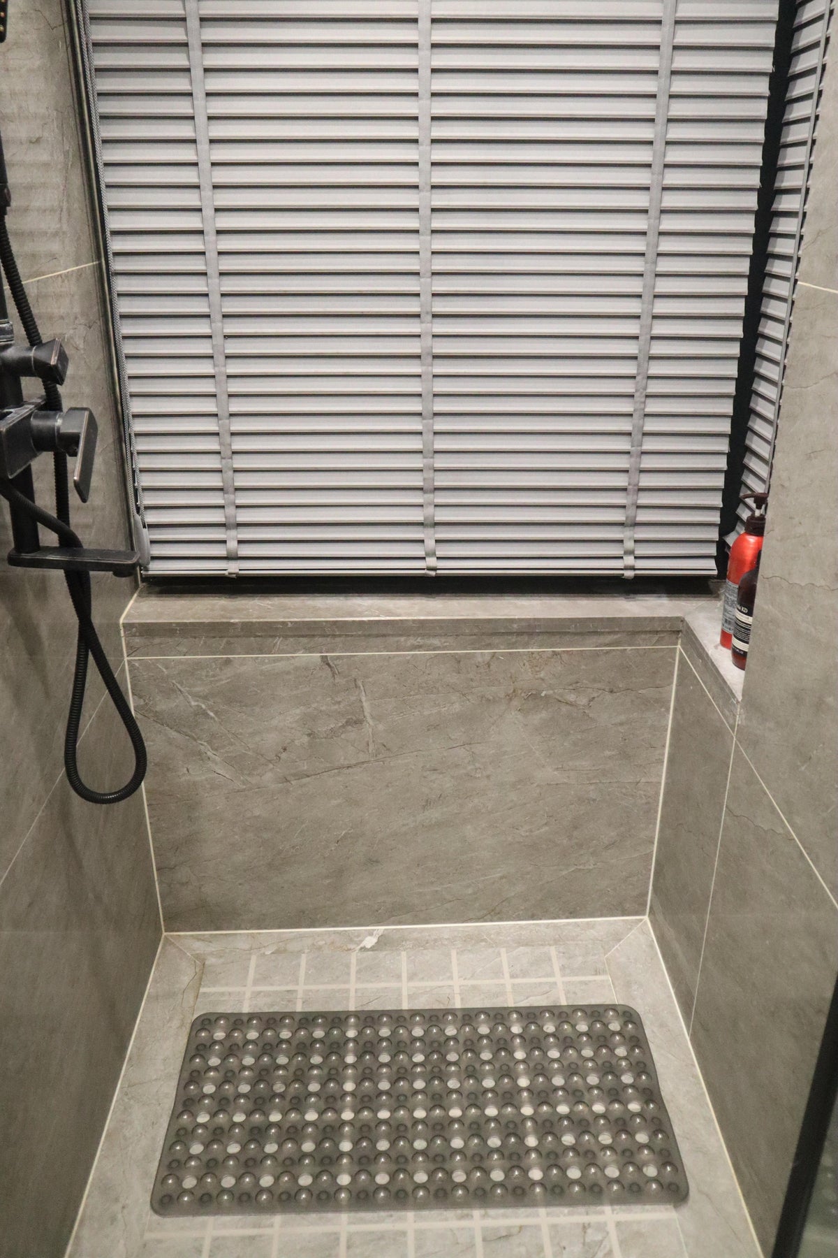 Non Skid Bubble Bath Mat