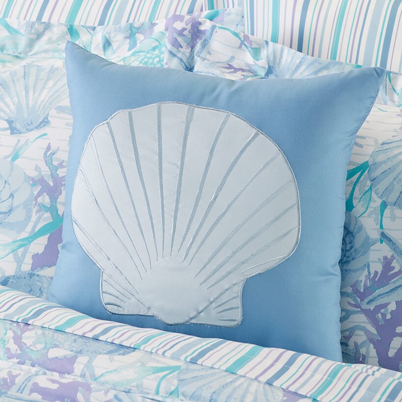 Coastal Garland Accent Pillow#select-item_accent-pillow