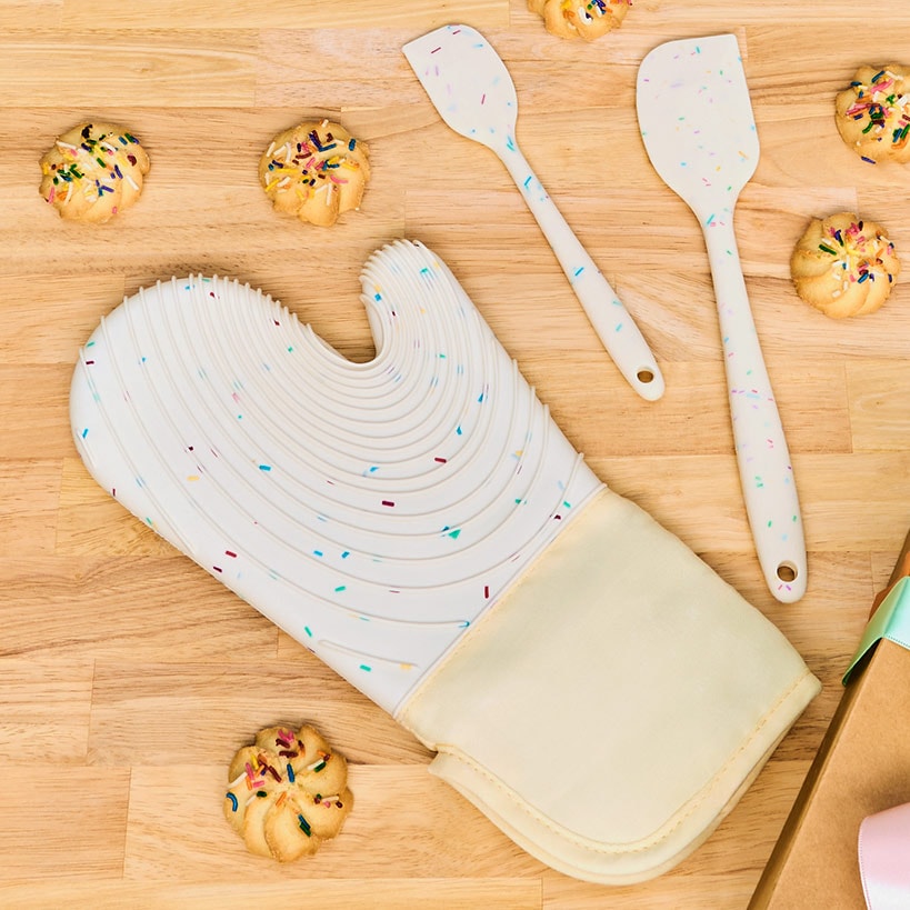 Confetti Baking Gift Set - Oven Mit and Set of 2 Spatulas