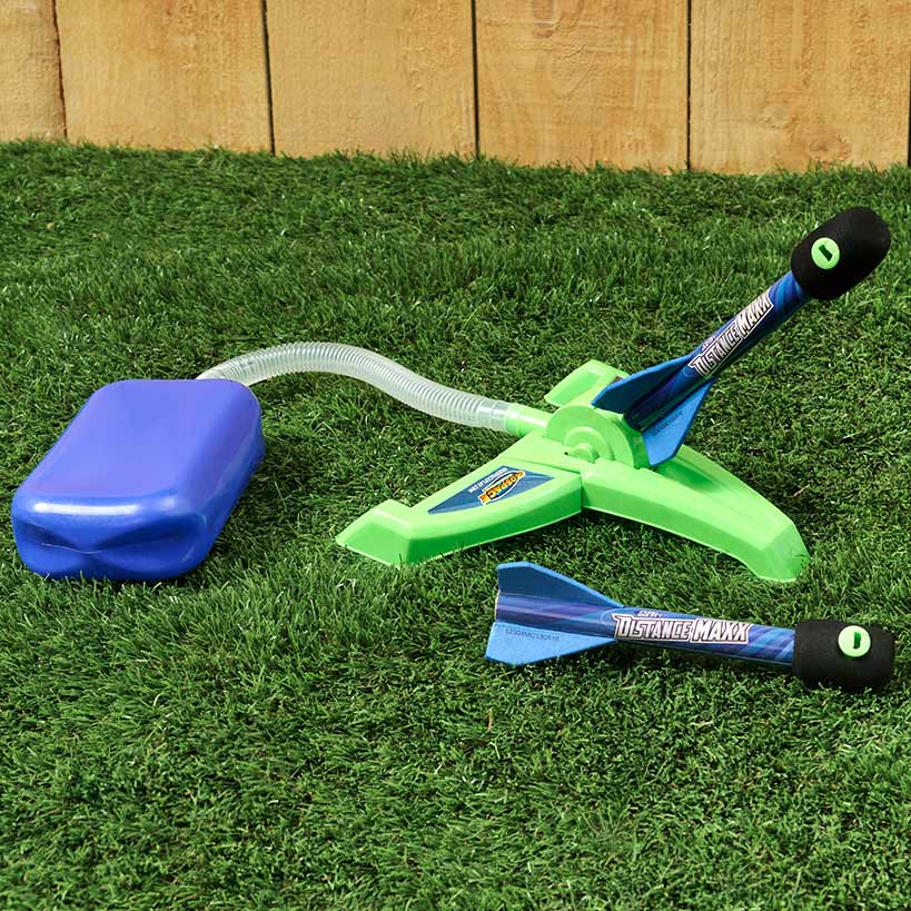 Distance Maxx Jump Outdoor Foam Rocket Toy