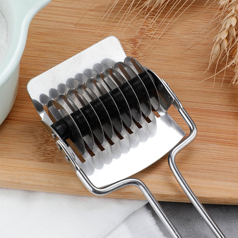 Dough and Pasta Multifunction Cutter