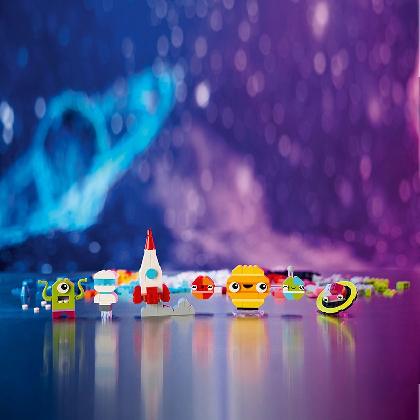 LEGO® Classic Creative Space Planets Kit
