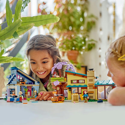 LEGO® Friends Olly and Paisley's Family