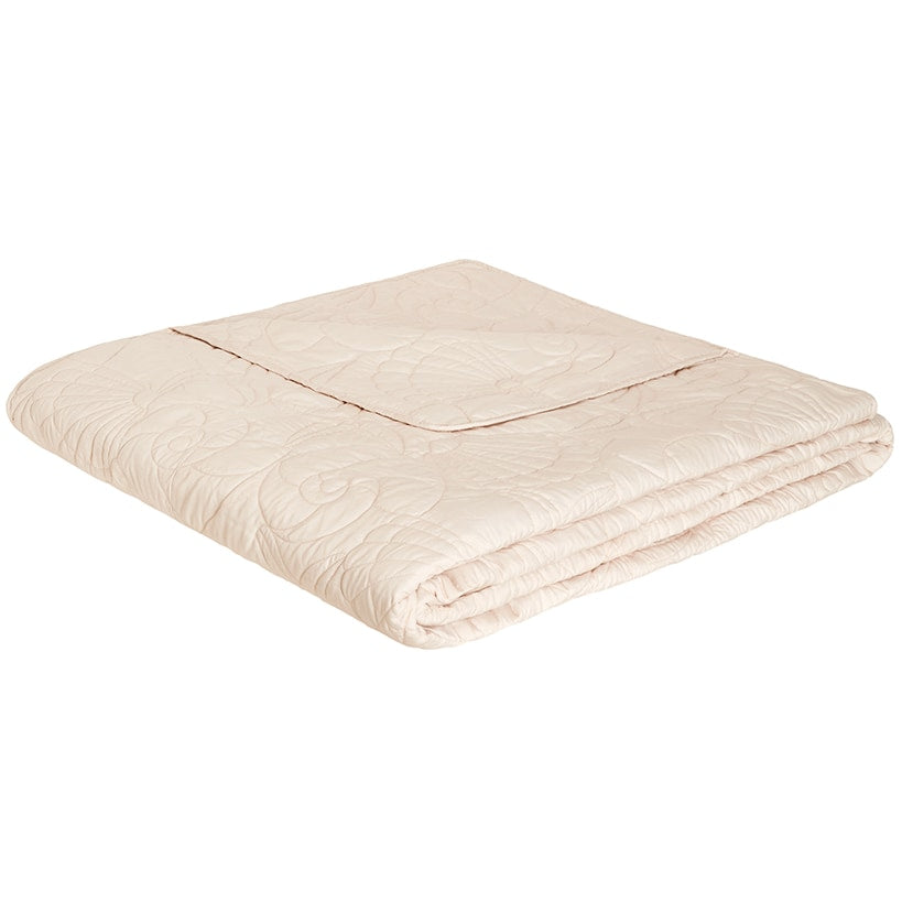 Quilted Shell Bedspread Ensemble