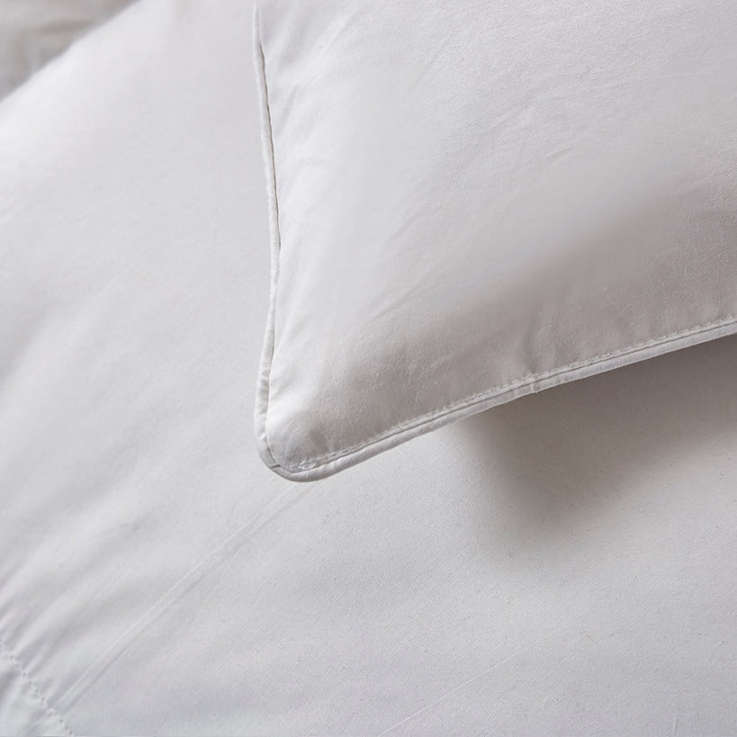 Serta Light Warmth 233-Thread Count Goose Feather and Down Comforter#select-size_king