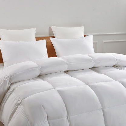 Serta Light Warmth 233-Thread Count Goose Feather and Down Comforter