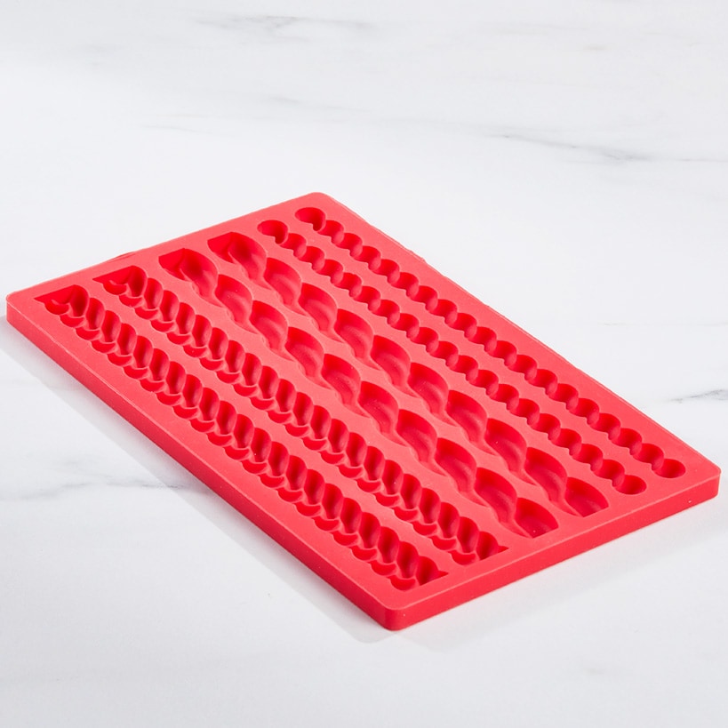 Pie Crust Decorating Accessories#select-accessory_silicone-pie-crust-mold