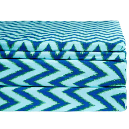 Surfs Up Reversible Queen or King Complete Comfortor Set