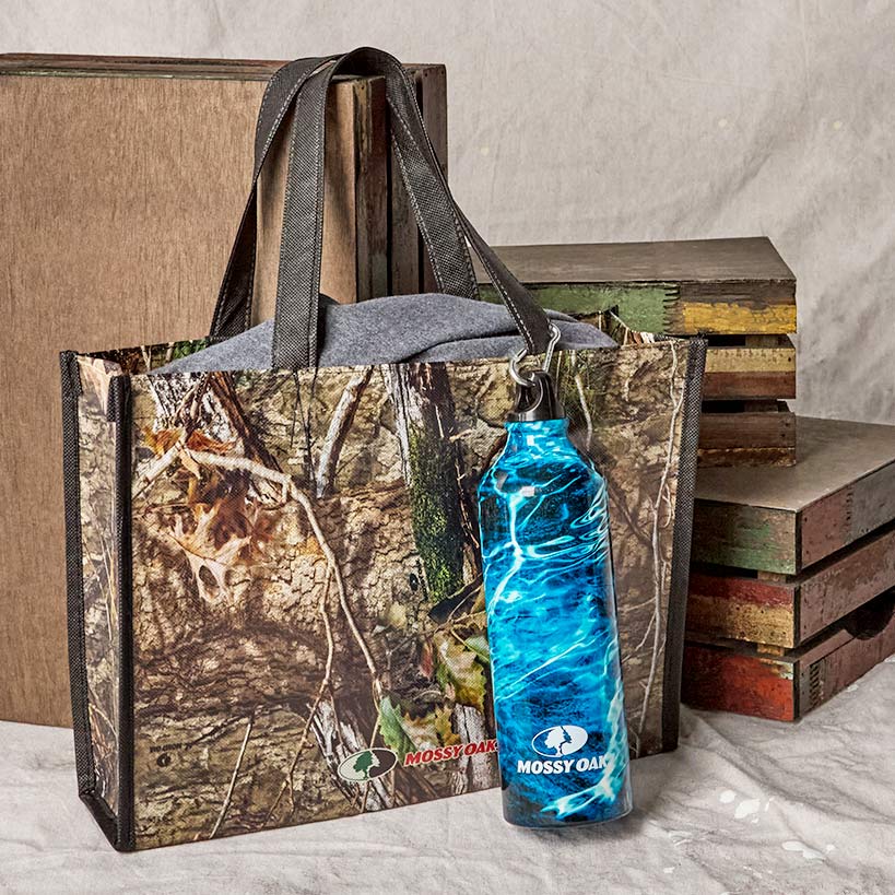 Mossy Oak Elements 25 oz. Water Bottle with Carabiner