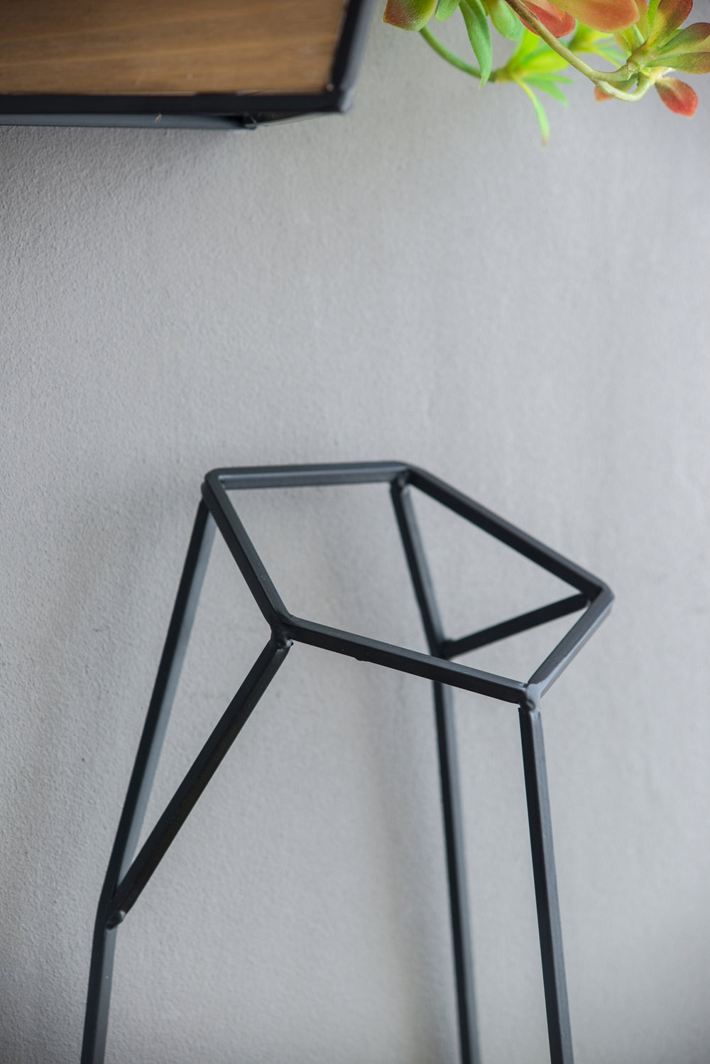 Set of 3 Felix Wall Planter, L:10x10x16.5"  M:8.5x8.5x15.5" S:7x7x13.5" - image 14