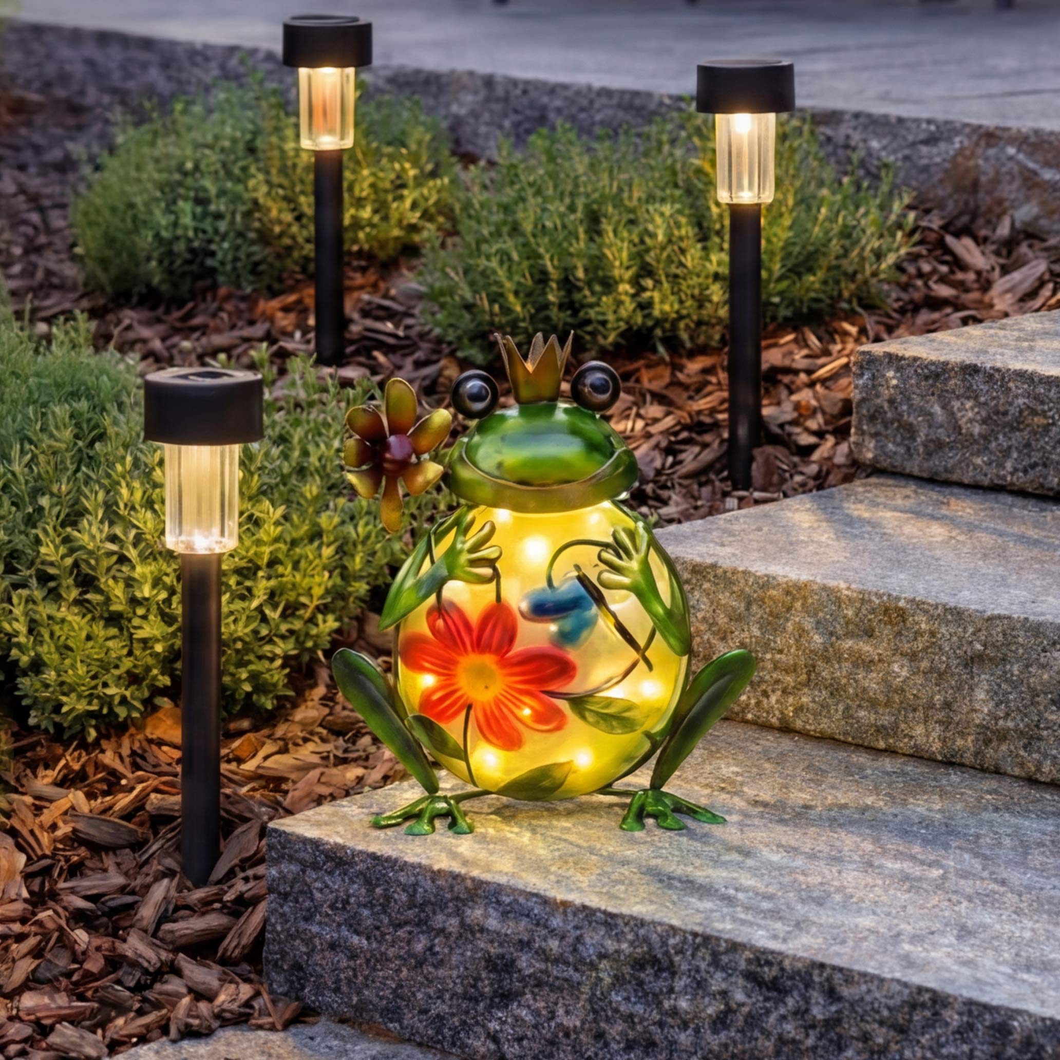 Solar Vibrant Frog Garden Statue With Flowers